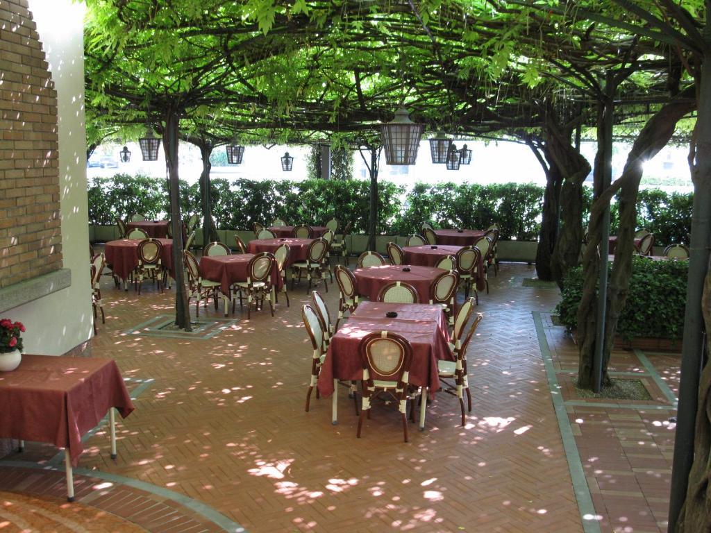 Albergo Ristorante Papa Πεσκιέρα ντελ Γκάρντα Εξωτερικό φωτογραφία